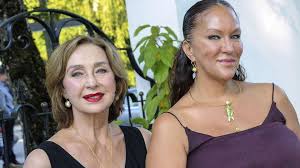 Jun 30, 2021 · die schauspielerin jamie lee curtis sei die natürliche verkörperung eines stars, der es verstehe, rollen mit unvergleichlichem charisma zu füllen. Janet Leigh Stern De