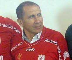 Con caras nuevas, América lucha por el regreso definitivo