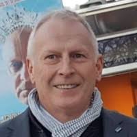 Linda Lockner's Instagram, Twitter & Facebook