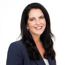 Leah Galvin's Instagram, Twitter & Facebook