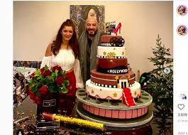 Check spelling or type a new query. Ù…Ù† Ø®Ù„Ø§ÙÙ‡Ø§ Ù…Ø¹ Ù‡Ù†Ø¯ ØµØ¨Ø±ÙŠ Ù„Ø²ÙˆØ§Ø¬Ù‡Ø§ Ù…Ù† Ø­Ø³Ù† Ø´Ø§ÙƒÙˆØ´ 4 Ø´Ø§Ø¦Ø¹Ø§Øª Ø·Ø§Ø±Ø¯Øª ØºØ§Ø¯Ø© Ø¹Ø§Ø¯Ù„ Ø§Ù„Ù…ØµØ±ÙŠ Ø§Ù„ÙŠÙˆÙ…