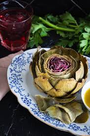 Artischocken Sind Die Allrounder Unter Dem Blutengemuse Ob Mit Leckeren Dips Als Vorspeise Serviert Oder Einfach Im Of Lebensmittel Essen Artischocken Rezepte
