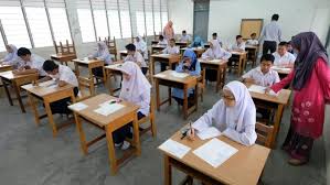 Peperiksaan akhir tahun akan dilangsungkan di seluruh sekolah setiap hujung tahun akhir semesta. Peperiksaan Murid Tahun 1 Hingga 3 Dimansuh Mulai Tahun Depan Yayasan Dakwah Islamiah Malaysia