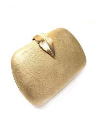 El más común es el bolso deportivo. Bolsos De Fiesta Dorados Madrid Para Invitadas De Bodas Bolsos Fiesta El Jardin Del Deseo S L