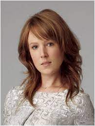 20 Incredible Medium Length Hairstyles With Bangs Curly Hair With Bangs Shoulder Length Hair Medium Hair Styles