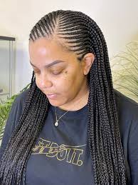 Is anyone selling bundles of quality hair?