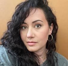 Carol Collazo's Instagram, Twitter & Facebook