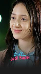 Kedatangan Darius yang begitu tiba-tiba jelas membuat Kirana terkejut dan  penuh tanda tanya. Bagaimana mungkin seseorang yang sama sekali tak ia  kenal, bisa begitu percaya diri langsung mengajaknya dinner? Apalagi  caranya terlalu