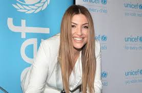 Πριν φτάσουμε σε αυτό, όμως, να πούμε ότι η έναρξη της διαδικασίας των the battles σημαίνει ότι: Elena Paparizoy Oi Gynaikes Prepei Na Allhlosthrizomaste To Sxolio Gia Ta Kila Kai Ta Prepei E8nos