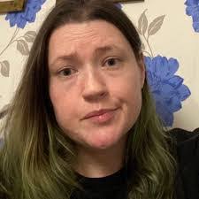 Karen Cuthbert's Instagram, Twitter & Facebook