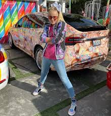 She used to post her daily videos of her day to day life on her youtube channel jojo siwa vlogs. How Much Money Its Jojo Siwa Makes On Youtube Net Worth Naibuzz