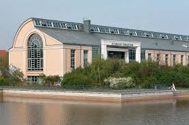 Stadtbibliothek Reinickendorf Humboldt Bibliothek Public Library Humboldt Library Berlin Reinickendorf Architekt Charles W House Styles Mansions Home