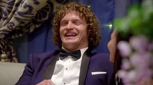 The Bachelor Honey Badger Nick Cummins In Search Of Love