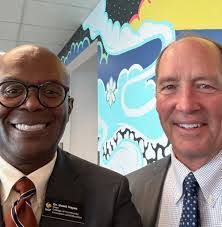 Grant Hayes's Instagram, Twitter & Facebook