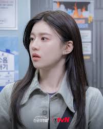 Go Youn Jung Beauty and Promotional Post