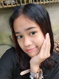 Krystal Waugamon, Melissa Bessette Ramsey,Roxanne M Zissler Salivar, Amber  Michelle, JoAnn Jacobs Haley, Julie Jacobs,Vanessaa Ramirez, Chelsea  Larison,Amy Lander who's is playing trivia?