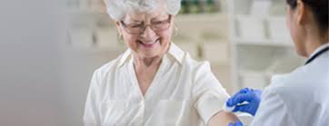 Prevenir de manera adecuada, garantiza tu salud en los mejores momentos de tu vida. Epoca Invernal La Importancia De La Vacunacion En Adultos Mayores Marzo Clinica Alemana De Valdivia
