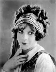 Whether you're attending a theme party or are simply looking for a new and interesting way to wear your hair, creating a 1920s hairstyle will definitely turn heads in your direction. Long Hair 1920s Hairstyles Ideas Long Hair 1920s