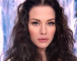 Interisti pazzi di Jenny Watwood, la Madre Natura di Ciao Darwin sbotta  [FOTO e VIDEO]