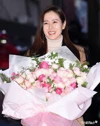 Watch crash landing on you korean drama 2019 engsub is a yoon se ri son ye jin is an heiress to a conglomerate in south crash landing on you (2019). The Seoul Story Auf Twitter Hyun Bin And Son Ye Jin On Their Way To The Wrap Up Party Of Tvn Drama Crash Landing On You