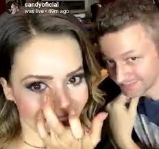 A era das lives: shows à distância indicam a cara da música pop durante a  quarentena