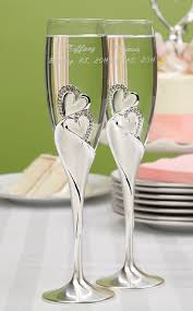Das tun wir mit hilfe eines lasers, der deinen entwurf in das glas graviert. Sektglaser Sparkling Love Sektglaser Gravur Sektglaser Hochzeit Hochzeitsglaser Champagner