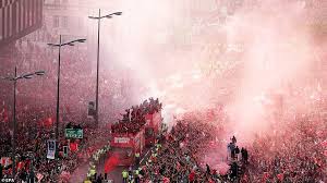 Liverpool fifa club world cup champions trophy presentation. Liverpool Players Put Their Feet Up With The Champions League Trophy After A Night Of Partying Daily Mail Online