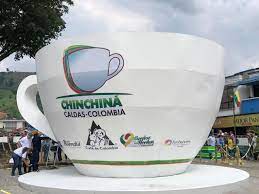 Guinness World Records on Twitter: "New record: Largest cup of coffee -  22.739 litres. Congratulations to Alcaldía Municipal de #Chinchiná at  Parque de Bolivar, Caldas in Colombia ☕️ 😲 The city then