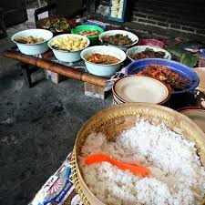 Mangut lele ini masakan khas jogja lebih kenapa dibilang mangut, karena lelenya. Mangut Lele Mbah Marto Ini Selain Legend Juga Nikmat Tugu Wisata