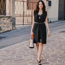Scegliete con noi il vostro prossimo acquisto must: Come Si Porta Un Abito A Sottoveste Sopra I 35 Anni Parola D Ordine Versatilita The Fashion Cherry Diary