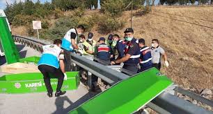 Soruları trafik canavarının yine iş başında olduğu balıkesir'deki kaza sonrası sorulur oldu. Buuwdg8gtkkqem