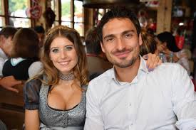 April 29, 2013 by l.a girl. Bayern Germany On Twitter Oktoberfest 2017 Mats Hummels And His Wife Cathy