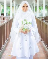 So yg biasa pakai saiz s/m pun sesuai pakai baju ni.dah alter utk fit ketinggian 150 ke bwh. Nak Kahwin On Twitter Simple Baju Nikah Inspirations Hari Nikah Dah Dekat Tapi Takde Idea Nak Pakai Baju Apa Kat Sini Awantona Share 17 Baju Nikah Simple Tapi Anggun Dan