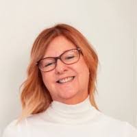 Shari Proctor's Instagram, Twitter & Facebook