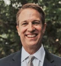 Lee Deskins's Instagram, Twitter & Facebook