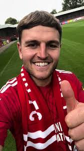 Russell Maguire's Instagram, Twitter & Facebook