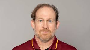 Larry Izzo's Instagram, Twitter & Facebook