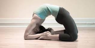 Here's the ultimate yoga pose directory featuring 101 popular yoga poses (asanas) for beginners, intermediate and advanced yogis. Difficult Yoga Poses Link Feel