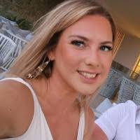 Abbie Leslie's Instagram, Twitter & Facebook