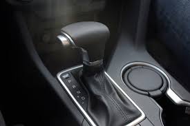 Bien que les boîtes de vitesses automatiques soient généralement très faciles à utiliser, la confusion arrive au moment du démarrage et de l'arrêt. Choisir Une Voiture Neuve Selon Sa Boite De Vitesses