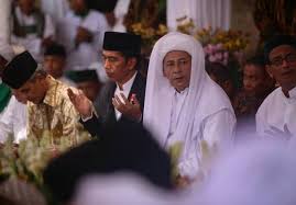 Houdinie 1.1mio‏ @latinculos 14h14 hours ago. Habib Luthfi Sosok Ulama Pemersatu Bangsa Dan Penjaga Nkri