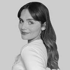 Laura Celli's Instagram, Twitter & Facebook