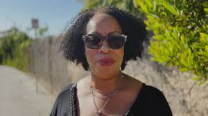 Santa Monica makes amends with offers to displaced families