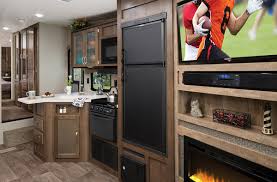 < image 1 of 10 >. Top 5 Best Short Fifth Wheels Under 31 Feet Rvingplanet Blog