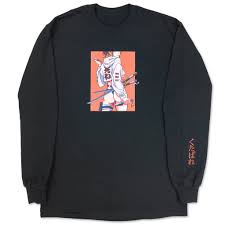 Whether you plan for a family or group adventure, these fashions bring out a style to suit every age group. Minimalistic Anime Inspired Streetwear Clothes Animebae