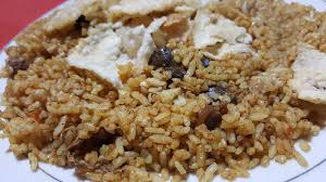 Tumis bumbu halus dengan minyak panas, kemudian. Travelog Berburu Buku Jakarta Nasi Goreng Daging Kambing