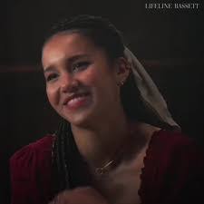 Leigh Bassett's Instagram, Twitter & Facebook