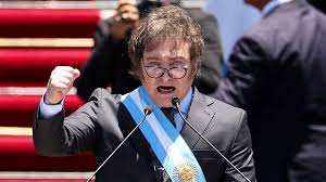 Milei, en su investidura: recorte de 20.000 millones en el sector público y  más pobreza a corto plazo | EL PAÍS Argentina