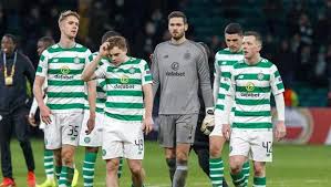 Escultura en memoria del hermano walfrid, uno de los fundadores del celtic fc, en el condado de sligo, irlanda. Jugadores Y Cuerpo Tecnico Del Celtic Se Bajan El Sueldo