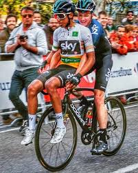 The cyclist was born on january 13, 1997. Tour De Catalogne C Est L Image Du Jour Egan Bernal A Fini L Arrive De La 5e Etape Du Tour De Catalogne A Pied Avec Son Velo A La Main Cyclisme Sport